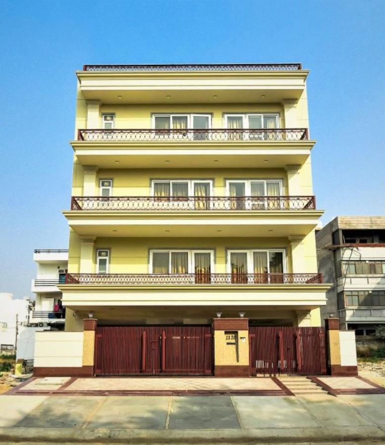 Bluo Studio4 Golf Course Road - Gym, Balcony, Lift Gurgaon Exteriör bild